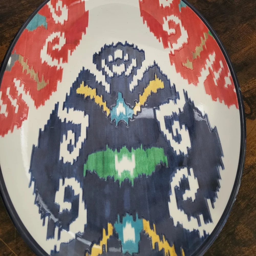 Williams Sonoma Schumacher Ikat  Melamine oval 18 1/2  X 12 1/2 platter